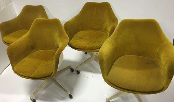 Set of 4, Eero Saarinen for Knoll swivel arm chairs